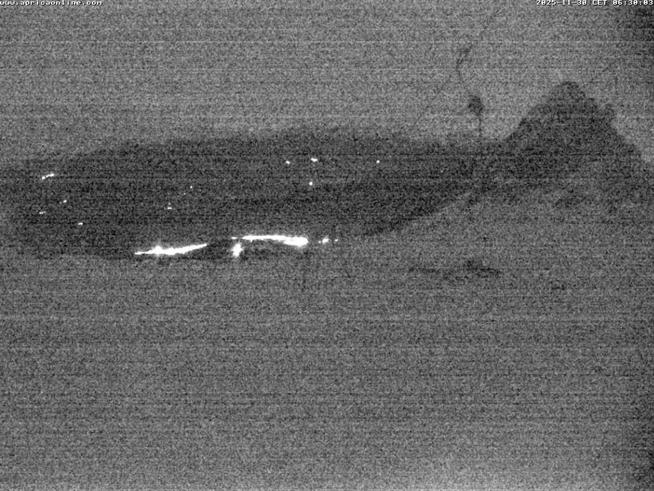 Webcam located at: slope Baradello