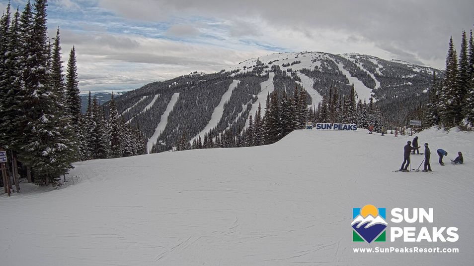 Webcam located at: Sun Peaks - Sundance Chair