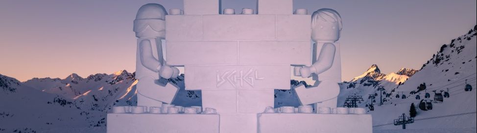 The anniversary sculpture 