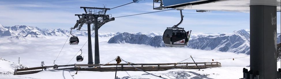 You can find wide slopes at the Tiefenbach glacier.