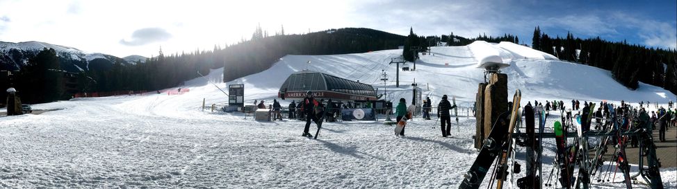 Das Skigebiet Copper Mountain liegt mit seinen 150 Pisten mitten in Colorado.
