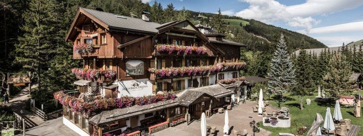 General information about your stay at Aqua Bad Cortina - Oasis Hotel