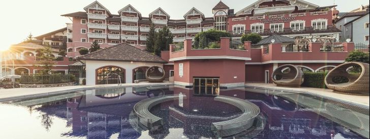 General information about your stay at Hotel Cavallino Bianco Family Spa Grand Hotel